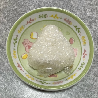 おにぎり ( サラダチキン コーン コチュマヨ )